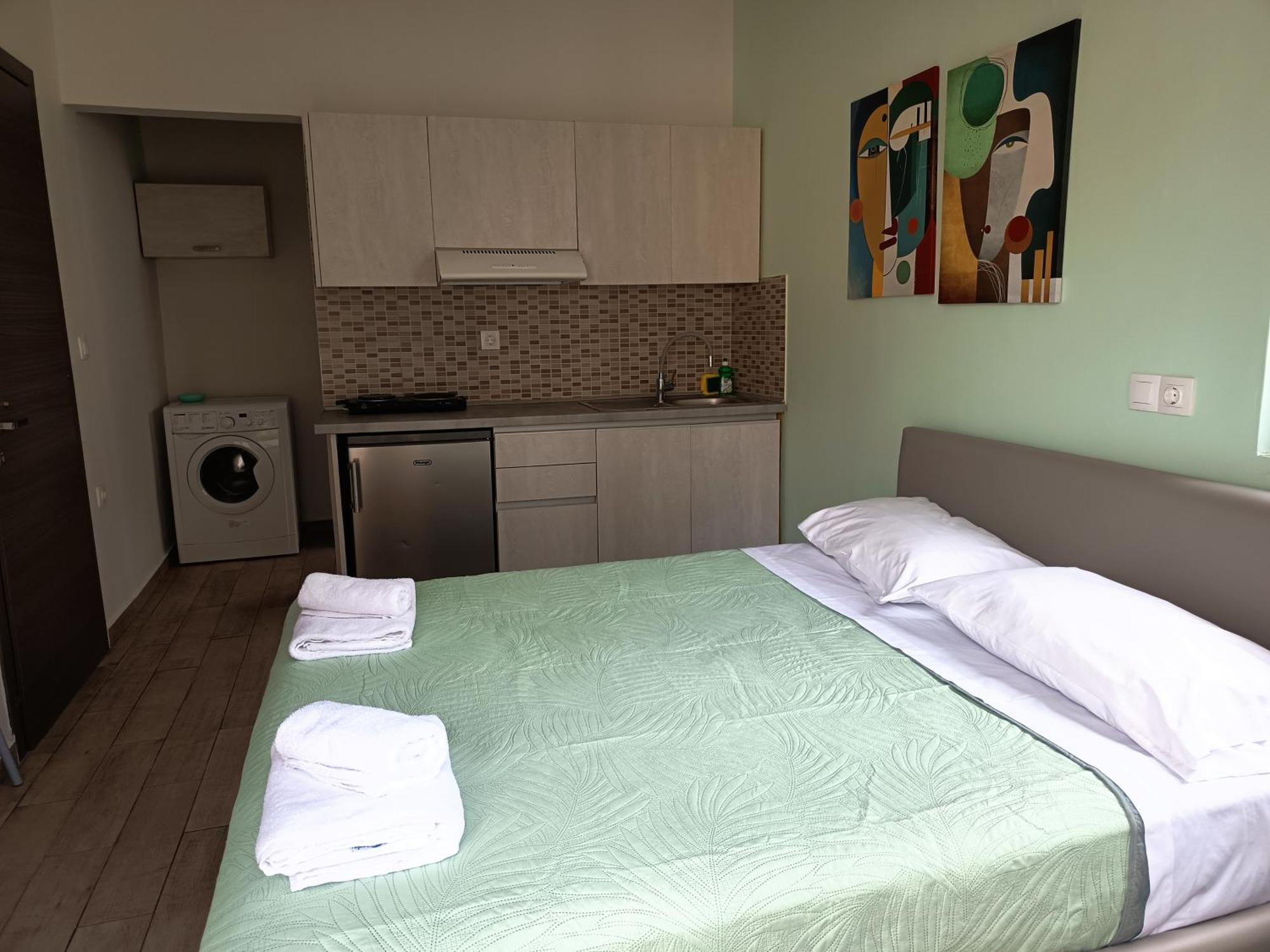 Lilian'S Seaview-Party Street-Youth Studios Rhodes City Kamer foto